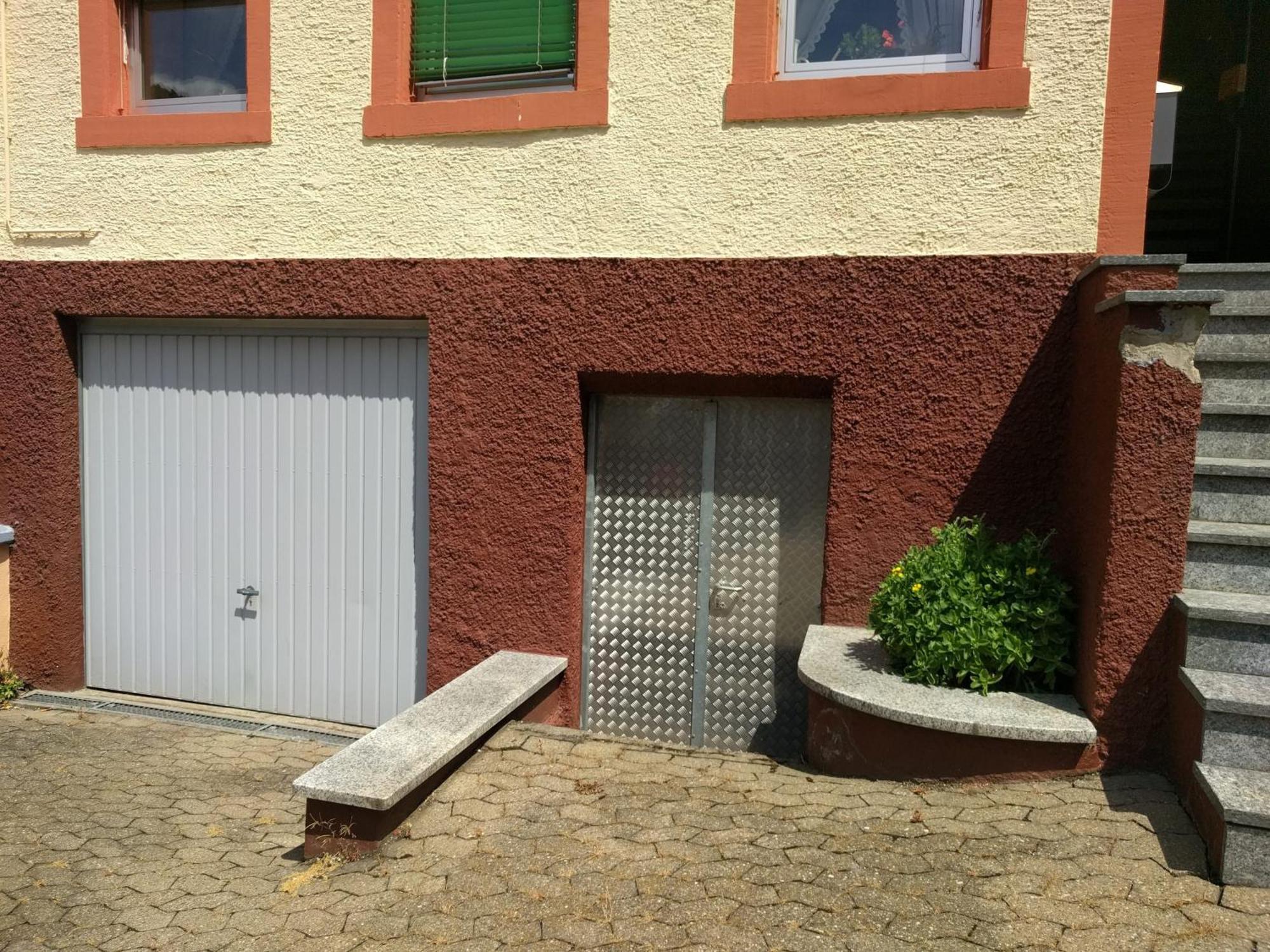 Monkey Factory - Mini Home-Stay Hostel Traben-Trarbach Exterior photo