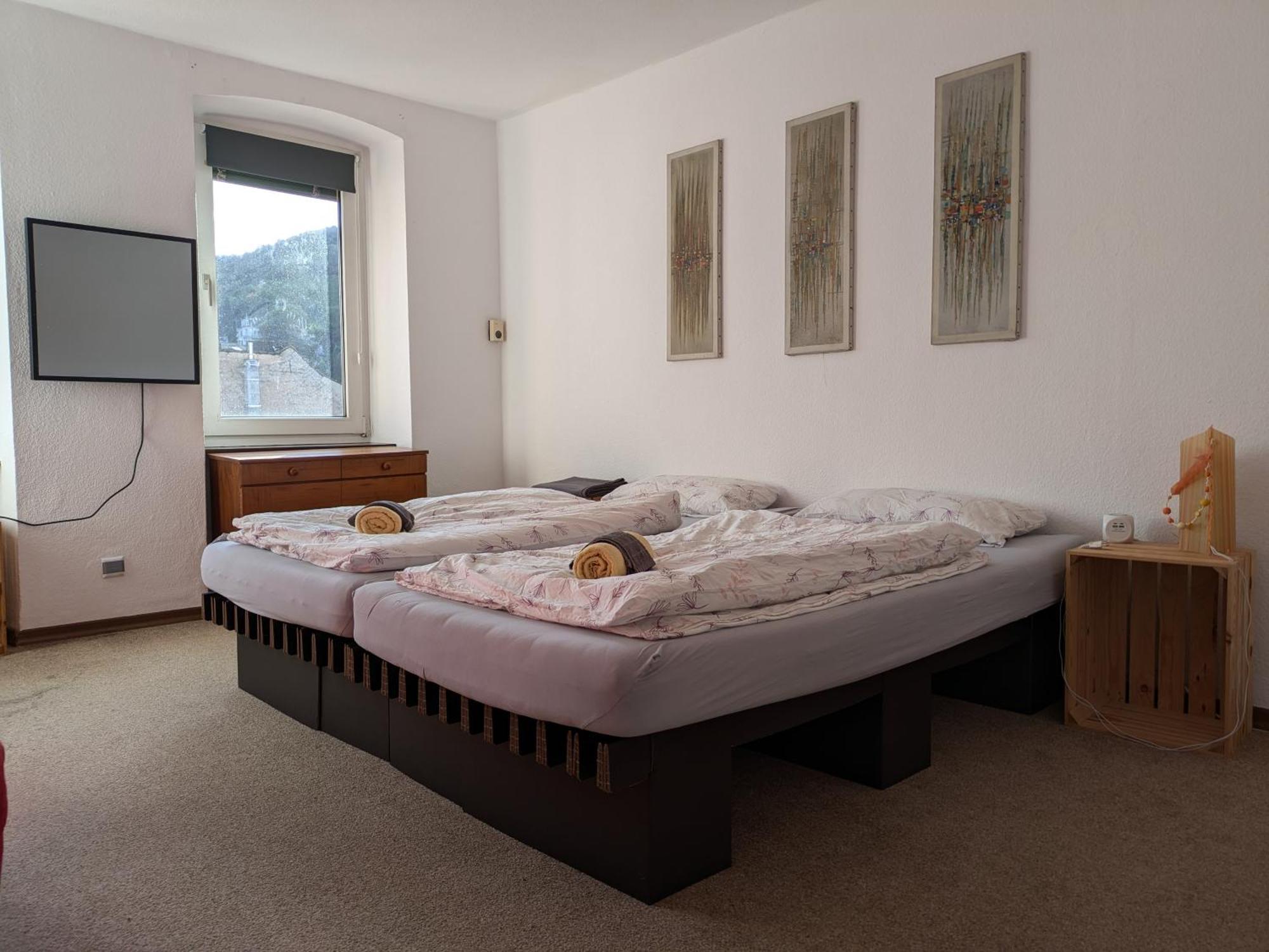 Monkey Factory - Mini Home-Stay Hostel Traben-Trarbach Room photo